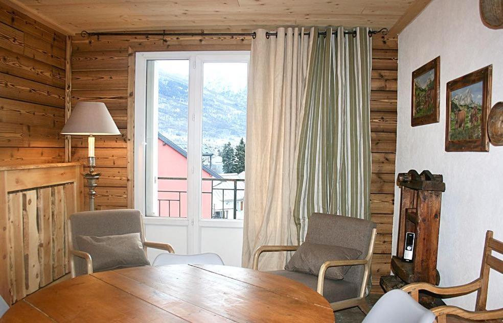Hotel Restaurant De La Chaussee Briançon Buitenkant foto