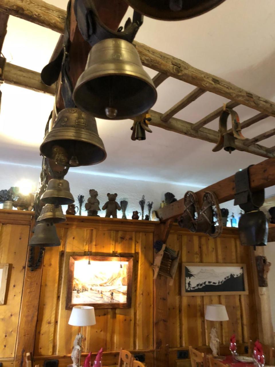 Hotel Restaurant De La Chaussee Briançon Buitenkant foto
