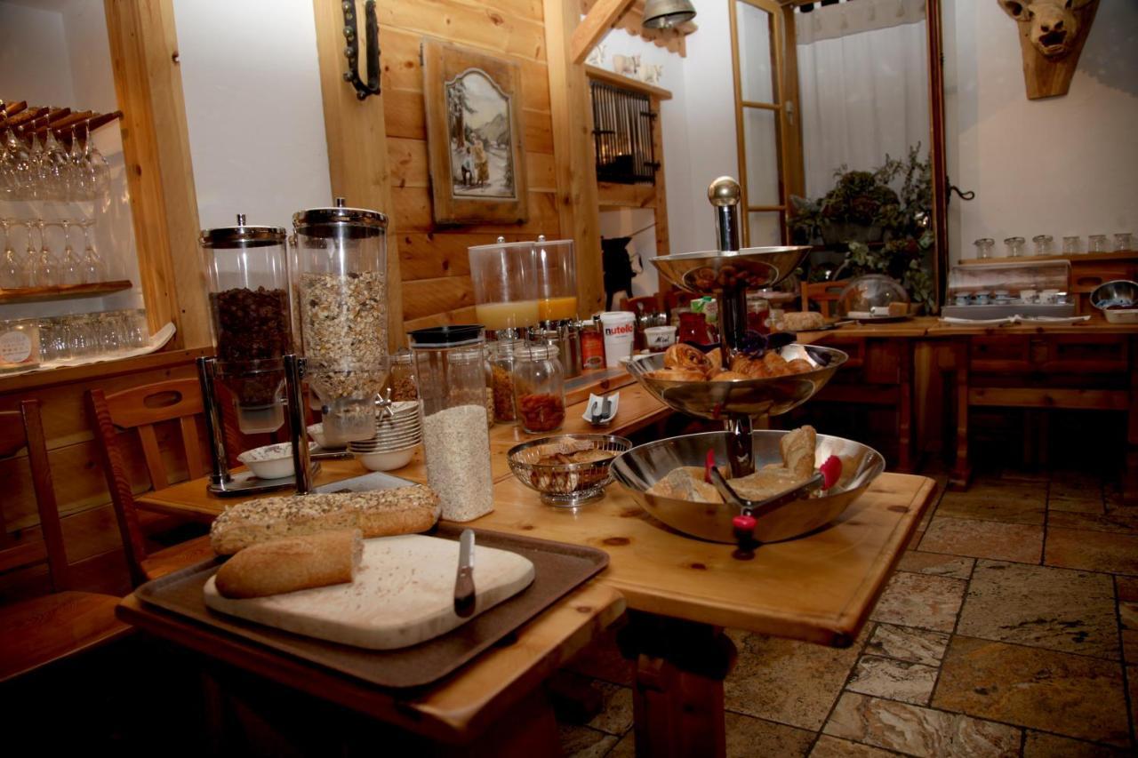 Hotel Restaurant De La Chaussee Briançon Buitenkant foto